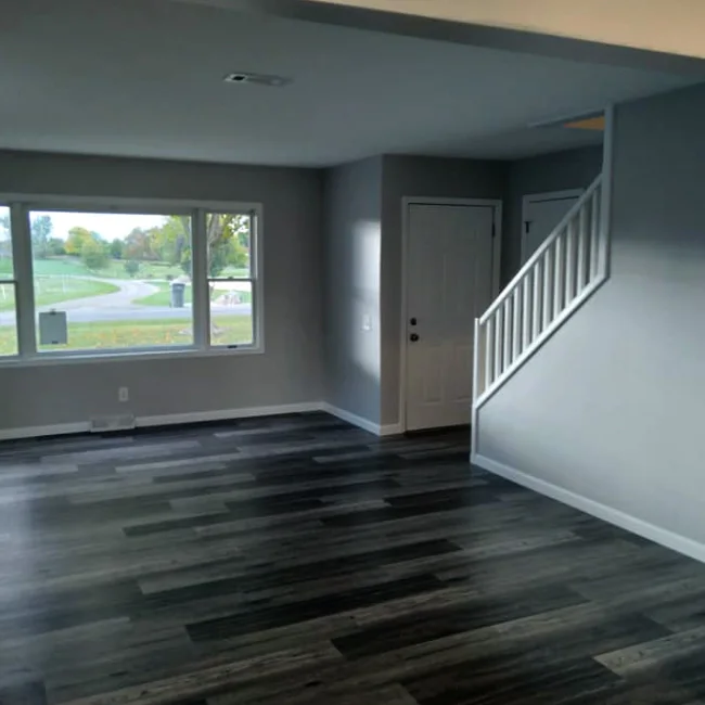 remodeled-house-with-new-vinyl-floor-syracuse-in